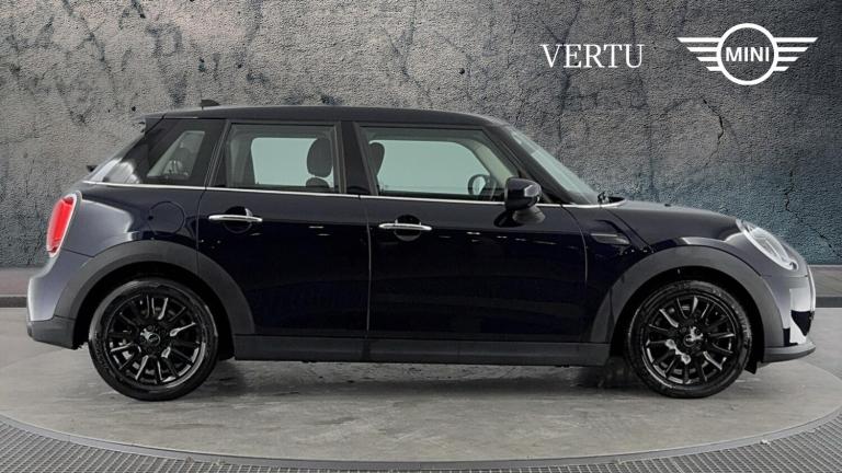 2021 MINI Hatch 1.5 Cooper Classic 5dr Auto [Comfort/Nav Pack] Petrol Hatchback Hatchback Petrol ...