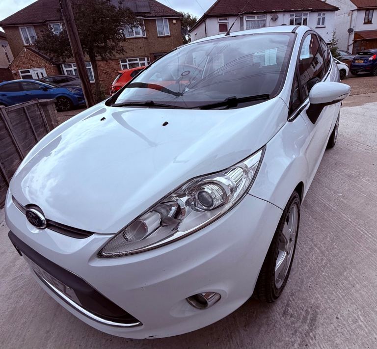 Ford, FIESTA, Hatchback, 2012, Manual, 1242 (cc), 3 doors