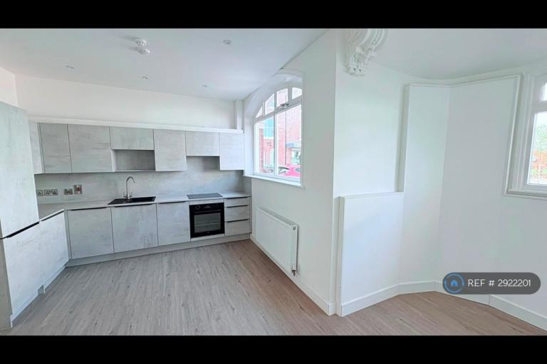 1 bedroom flat in Silvester House, Hull, HU1 (1 bed) (#2922201)