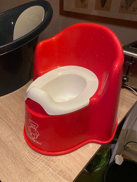 Baby Bjorn Potty Chair (Red)