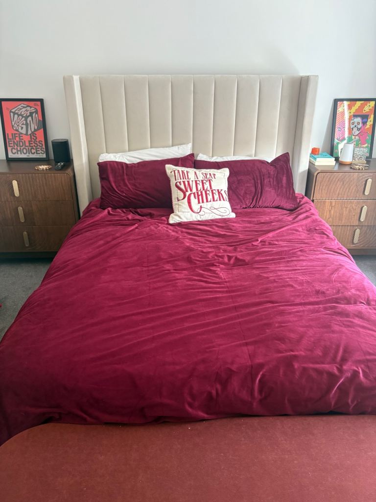 King Size Velvet Wingback Bed Frame – Beige, Good Condition