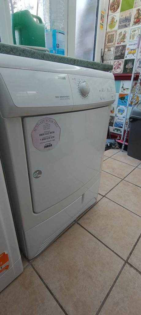 Zanussi ZDC 37200W 7KG Reverse Action Condenser Tumble Dryer