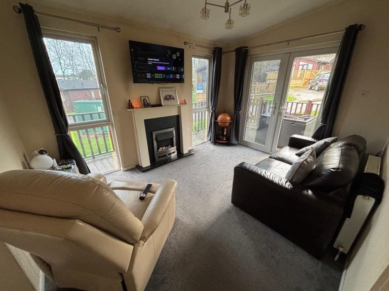 Tingdene Log Cabin 28X20 • 2 BED • DG • CH • WIDE LAYOUT • £25,675