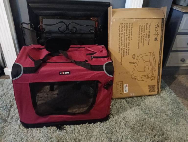 New red medium fabric pet crate