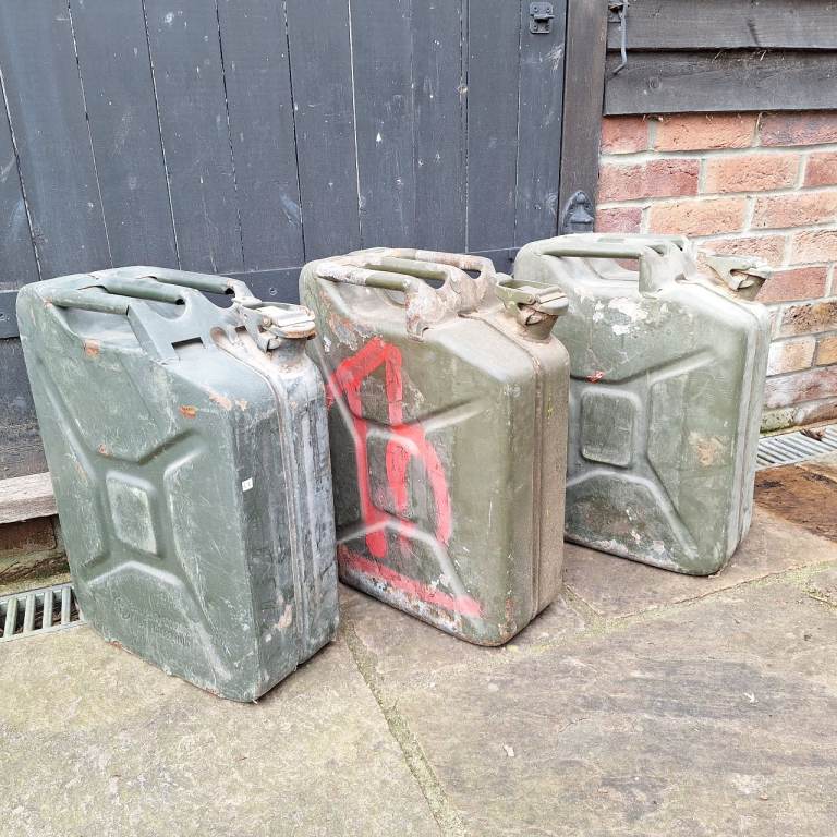 3x 20L green Jerry cans