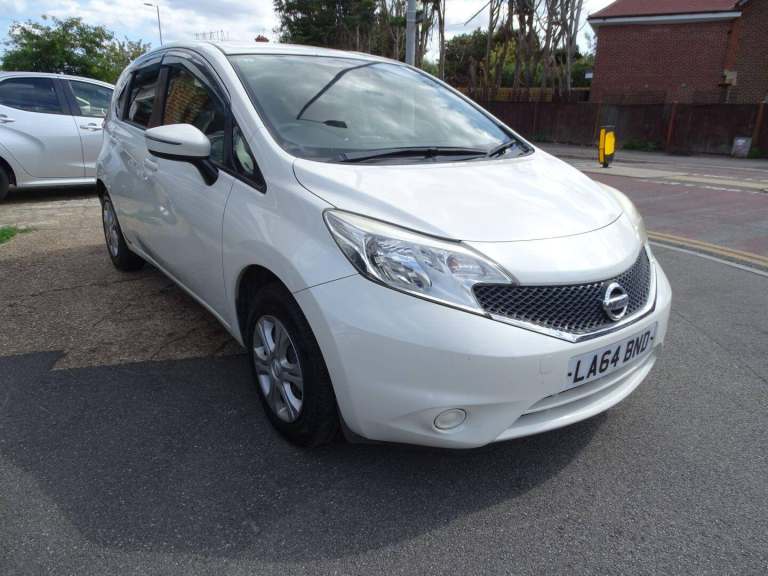 Nissan Note 1.2 DIG-S Acenta Premium Hatchback 5dr Petrol CVT Euro 5 (s/s) (98 ps) Petrol Automatic