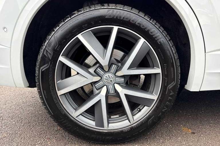 2018 Volkswagen Touareg 3.0 V6 TDI 4Motion R-Line Ã¢Â­Â14 way power adjustment, Innovation cockp...