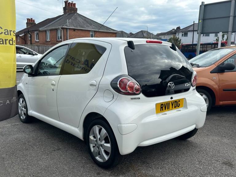 2011 Toyota AYGO 1.0 VVT-i Go Hatchback 5dr Petrol Manual Euro 5 (67 ps) Hatchback Petrol Manual