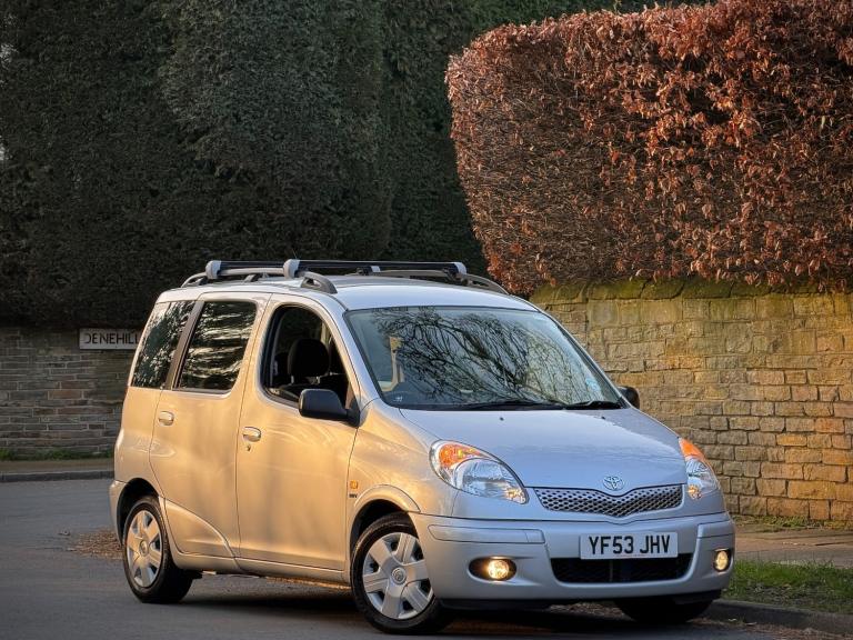 TOYOTA YARIS VERSO 1.3 VVTI TSPIRIT AUTOMATIC + FULL TOYOTA SHISTRY + AC + CLEAN