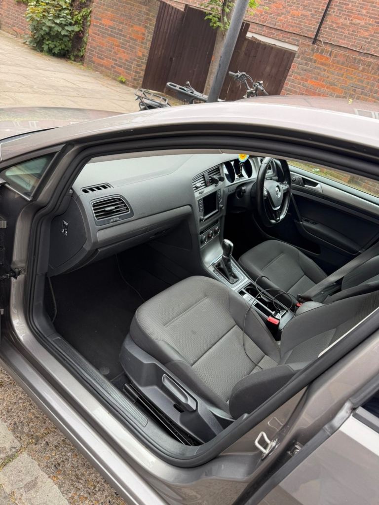 Volkswagen, GOLF, Hatchback, 2015, Semi-Auto, 1598 (cc), 5 doors