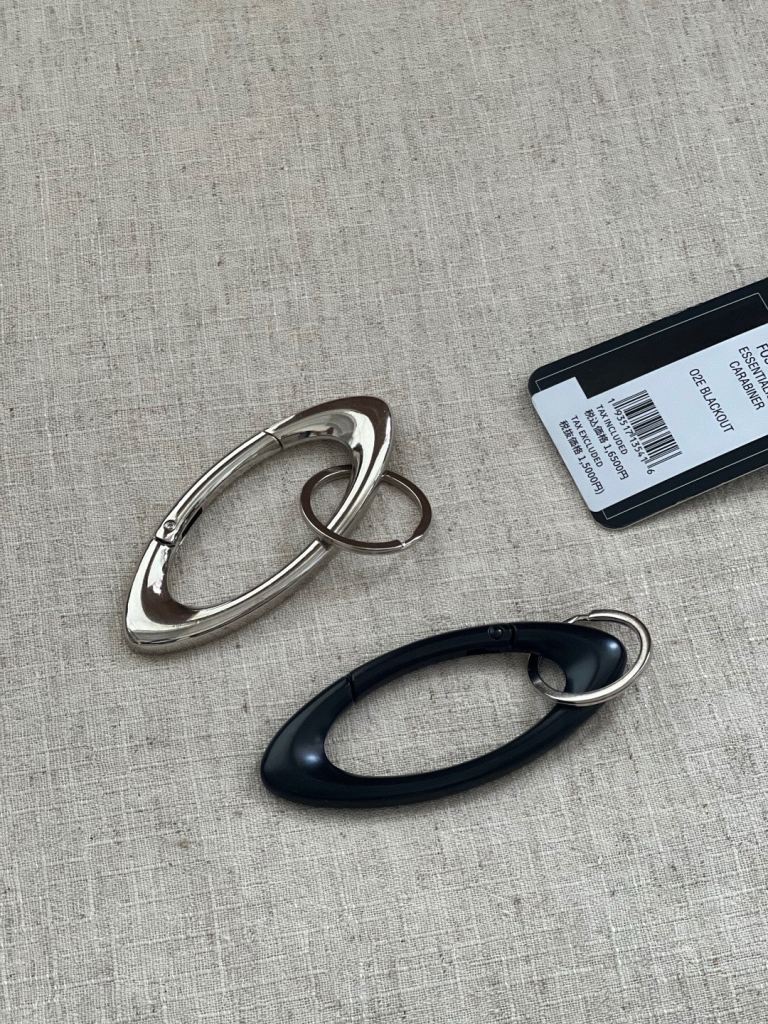 Oakley Carabiner Keychain – Silver, Brand New