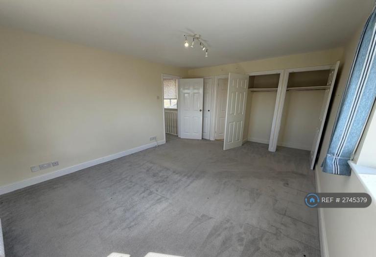 4 bedroom house in High St, Cranbrook, TN18 (4 bed) (#2745379)