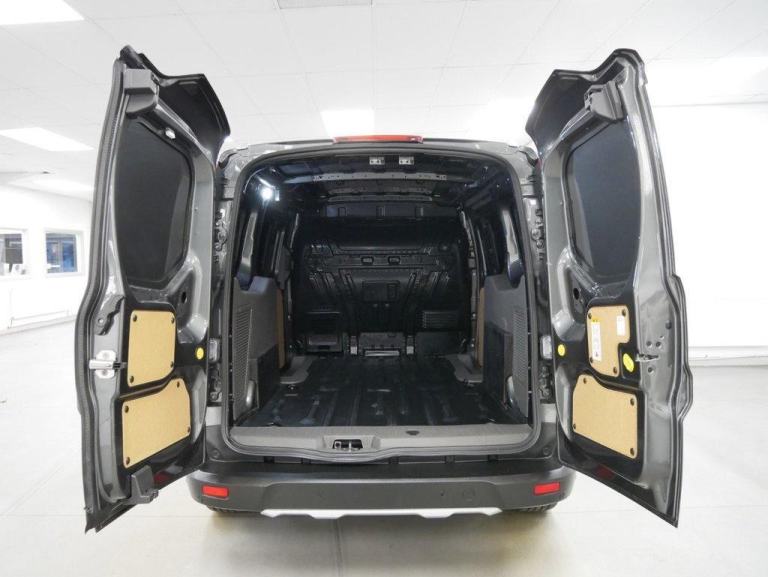 73 TRANSIT CONNECT 1.5 EBL 100 BHP L2 LONG 250 ACTIVE AUTOMATIC ( NO VAT ! )