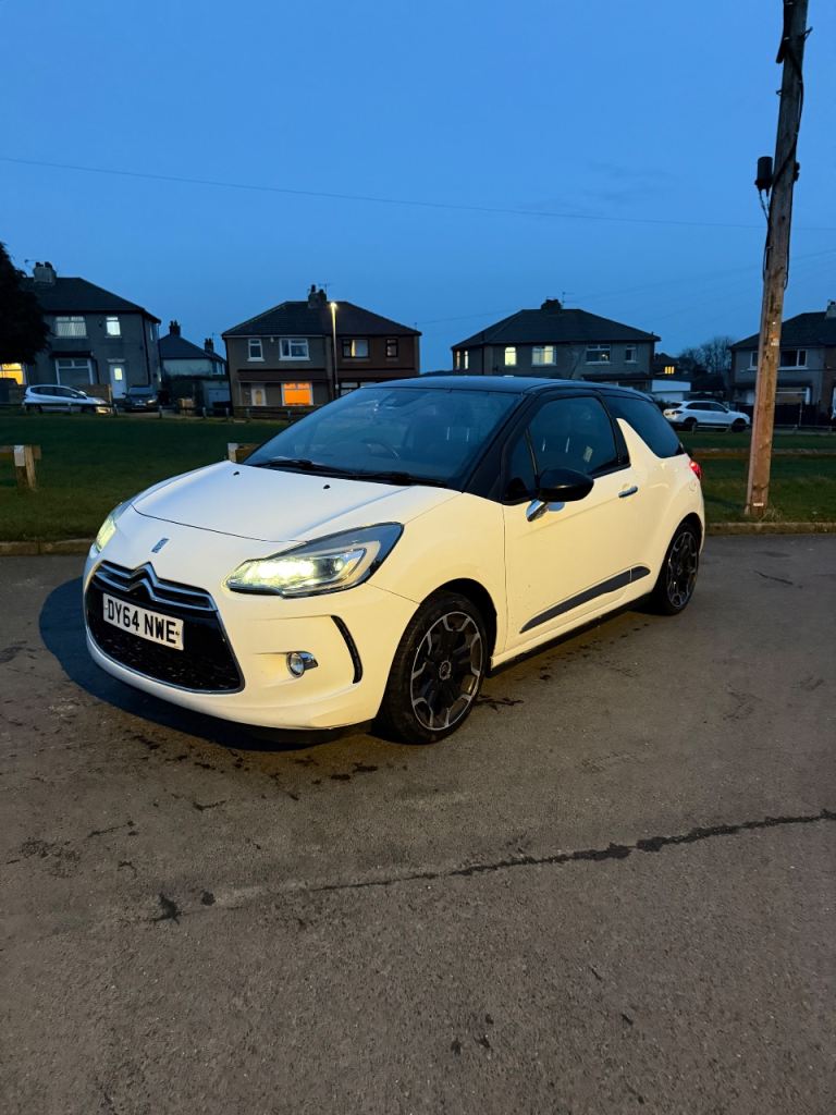 Citroen, DS3, Hatchback, 2014, Manual, 1560 (cc), 3 doors