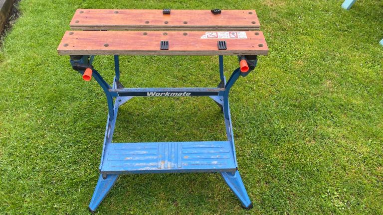 Folding workbench
