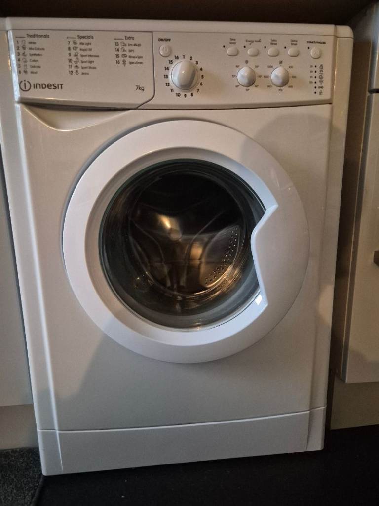 Indesit 7kg Washing Machine – White, Good Condition