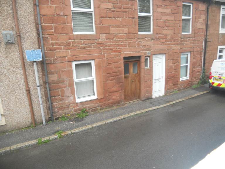 1 Bedroom flat 5 minutes walk to Dumfries town centre