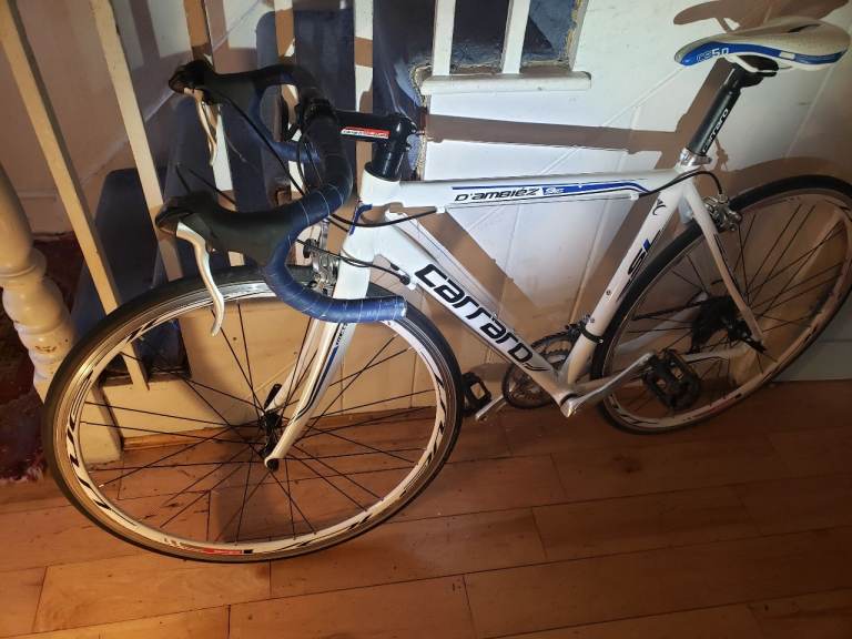 Carraro d'Amblez road bike, 51cm, carnon forks in great condition + lights