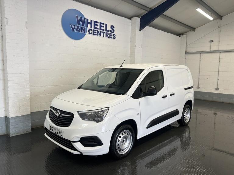 2020 Vauxhall Combo 2300 1.5 Turbo D 100ps H1 Sportive Van PANEL VAN DIESEL Manual