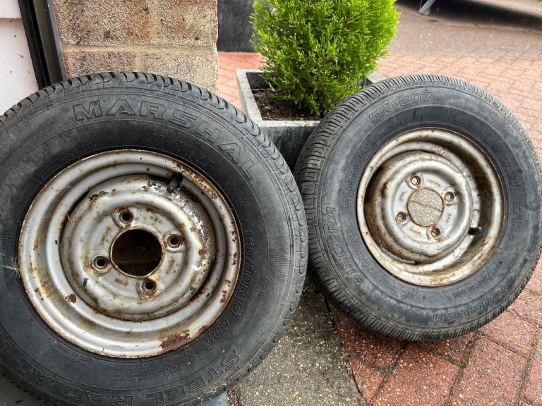 Trailer spare wheels