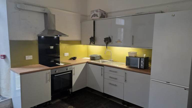 Room available near town centre