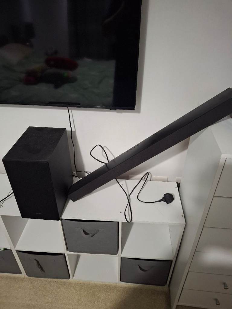 Samsung Soundbar and subwoofer