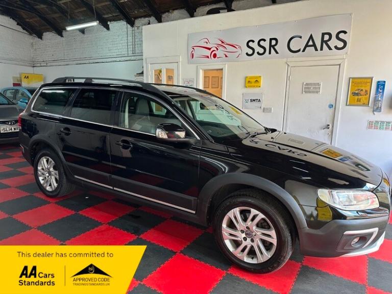 Volvo XC70 2.4 D5 SE Nav Estate 5dr Diesel Auto AWD Euro 6 (s/s) (220 ps)