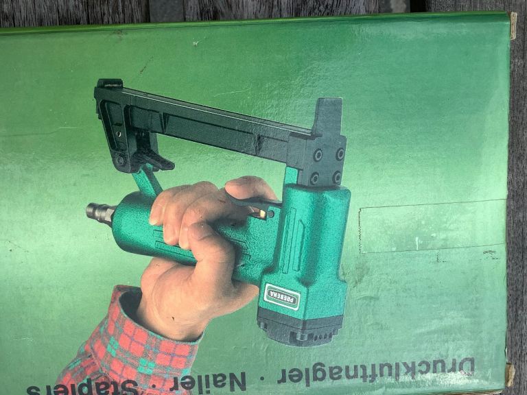 Prebena nail/staple gun-reduced 
