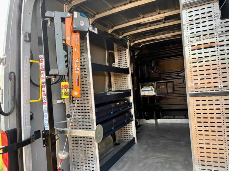 2021 Volkswagen Crafter 2.0 TDI 140PS Trendline Mwb Van ***Automatic / Workshop Van*** PANEL VAN ...