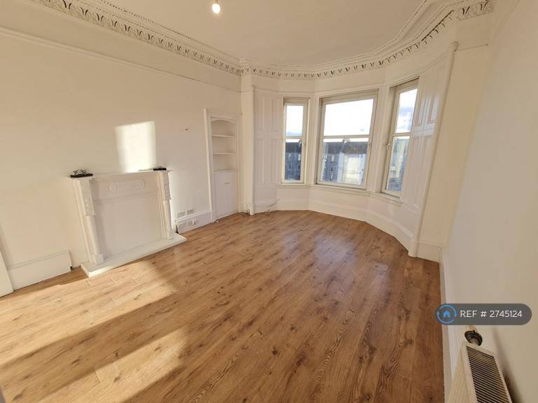 2 bedroom flat in Finlay Drive, Glasgow, G31 (2 bed) (#2745124)