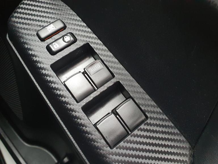 2015 Toyota RAV4 2.2 D-4D Invincible SUV 5dr Diesel Manual 4WD Euro 5 (150 ps)