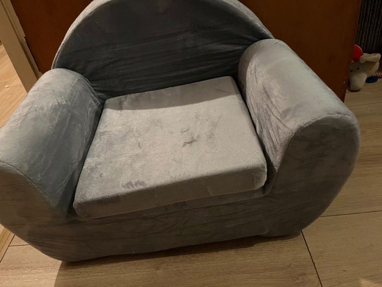 Foam arm chair 12 months+ 