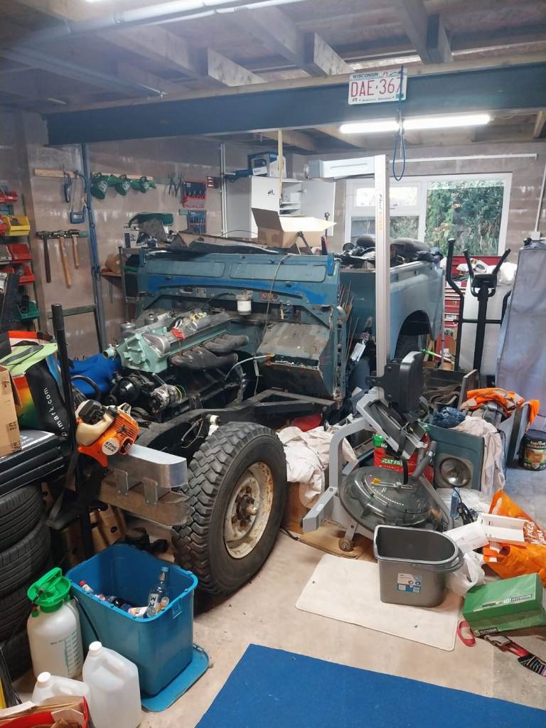 Land Rover, 88" - 4 CYL, 1983, 2286 (cc)