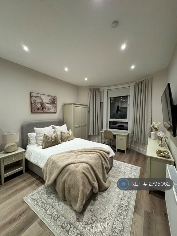 Studio flat in Aberfeldy St, Glasgow, G31 (#2795062)