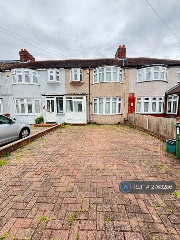 3 bedroom house in Marlow Drive, Sutton, SM3 (3 bed) (#2763286)