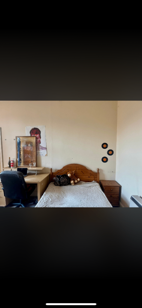 Large Double Room in Edinburgh 