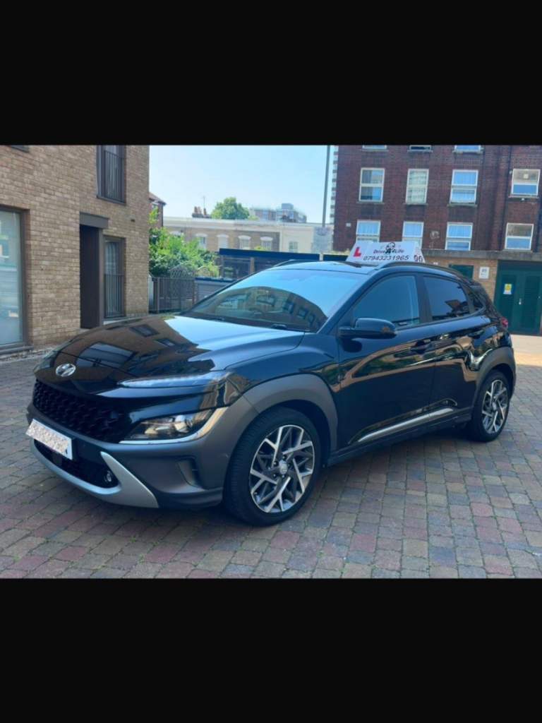 Automatic driving lesson in east London 