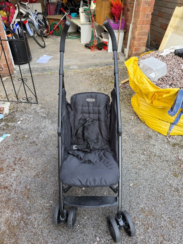 Baby push chair 