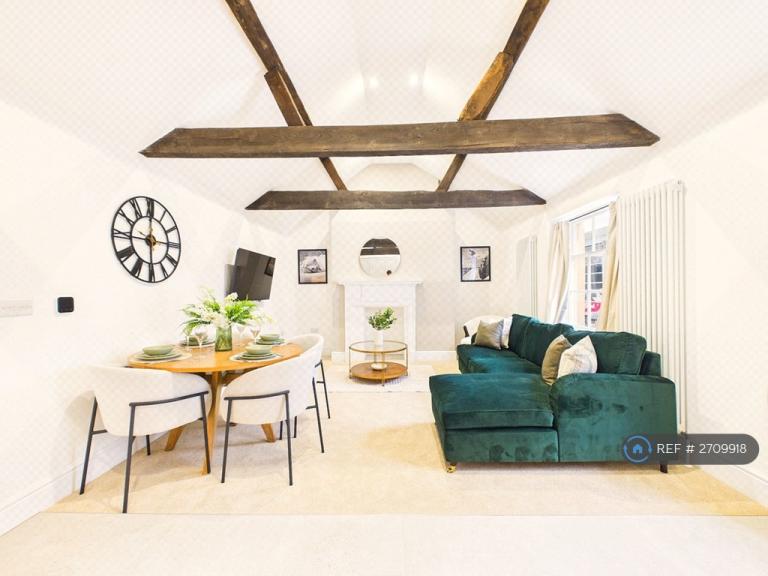 1 bedroom flat in Artisan Court, Cheltenham, GL50 (1 bed) (#2709918)