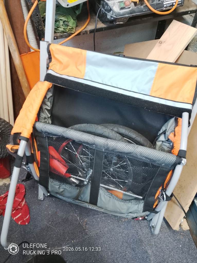 Child carrier for bike 