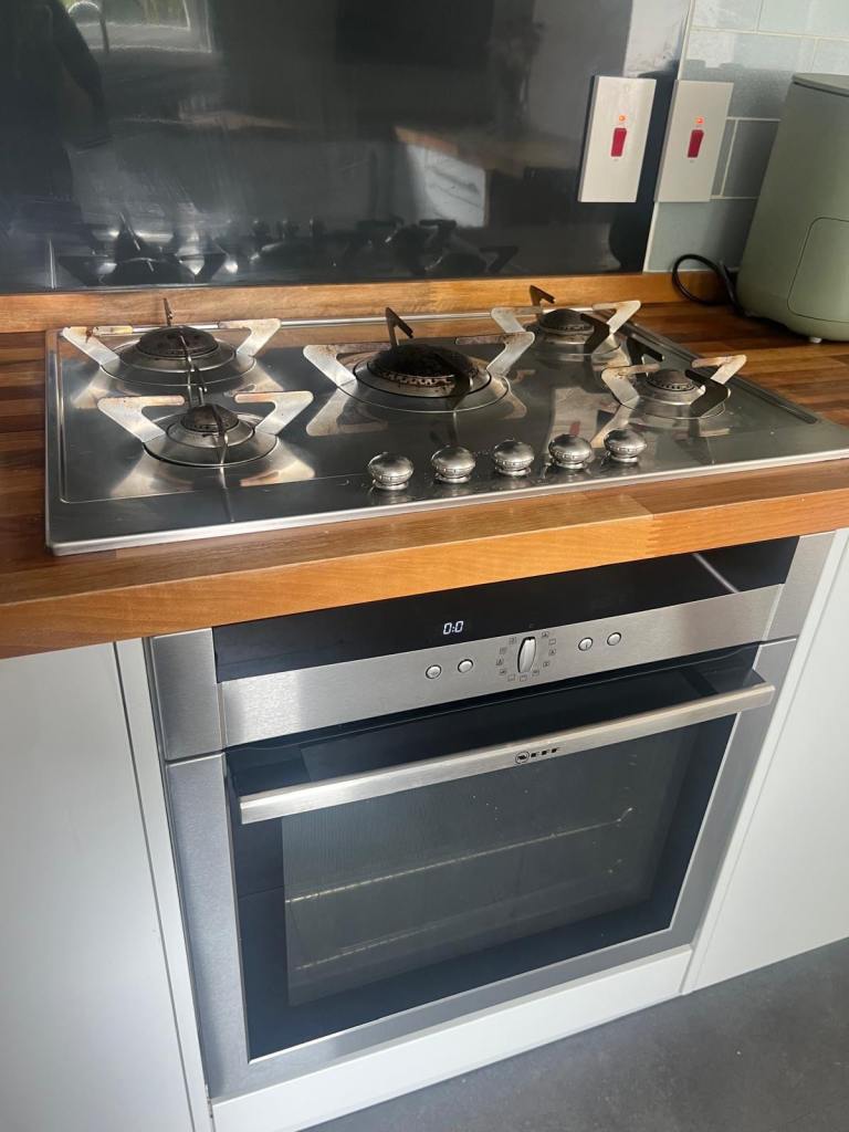 Smeg 5 Burner Gas Hob + Neff Built-In Electric Oven – Good Working Order