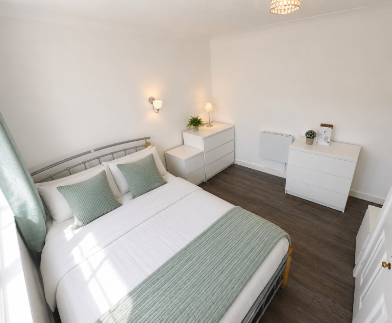 1 Bed Flat - Ocean Village - ALL BILLS INC - Available NOW