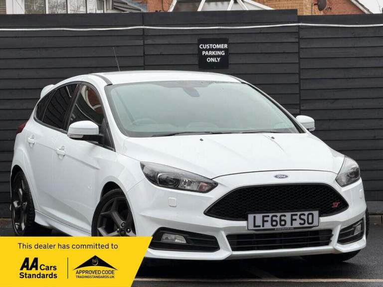 2016 Ford Focus 2.0T EcoBoost ST-3 Euro 6 (s/s) 5dr HATCHBACK Petrol Manual