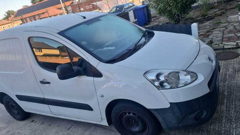 Peugeot partner van