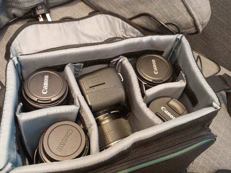 Canon EOS 600D DSLR Camera with 5 Lens and Bag