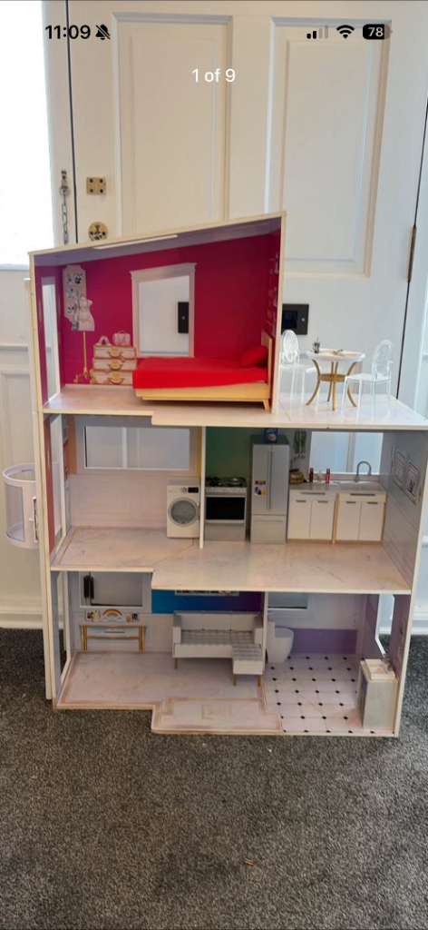 Rainbow High doll house