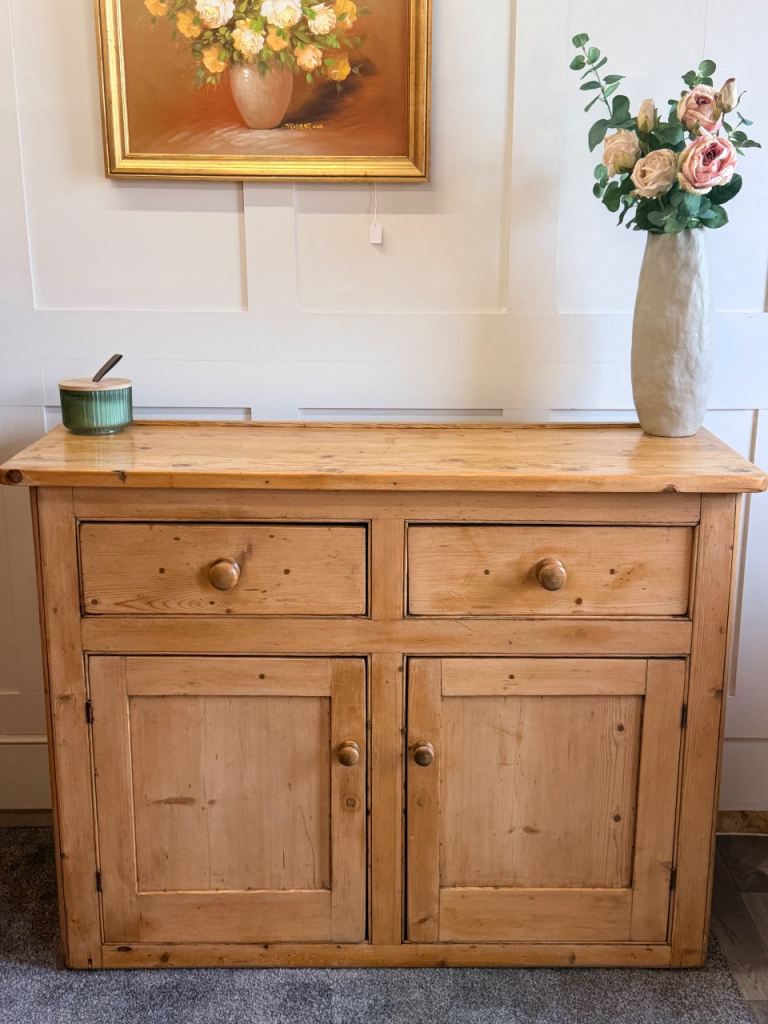 Rustic antique pine 2-drawer dresser base Free local delivery 🚛