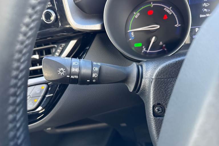 2022 Toyota C-HR 1.8 VVT-h Icon CVT Euro 6 (s/s) 5dr SUV PETROL/ELECTRIC Automatic