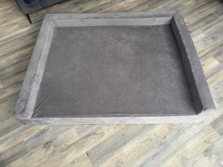 XL orthopaedic dog bed