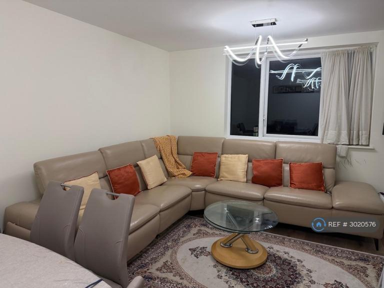 2 bedroom flat in George Court, Hayes, UB3 (2 bed) (#3020576)